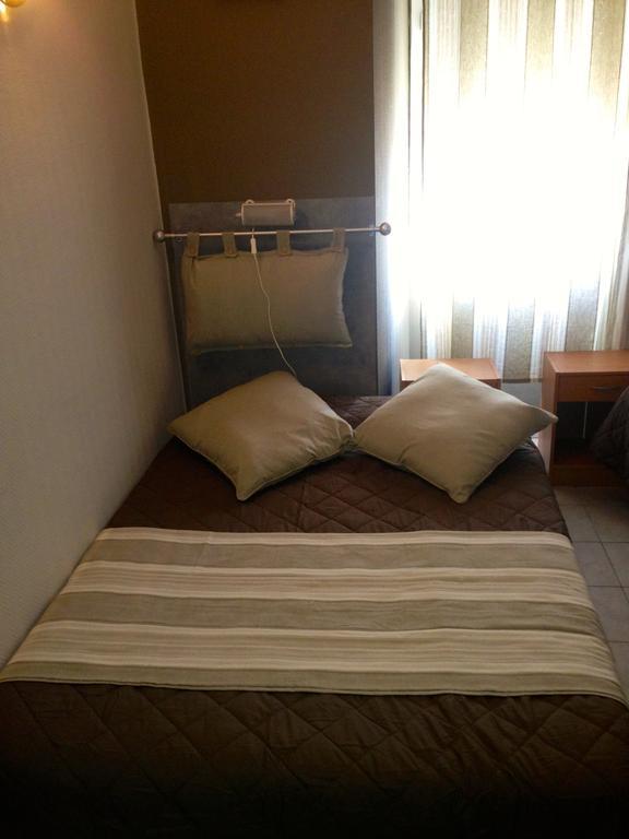 Hotel De L'Ariana Марсель Номер фото
