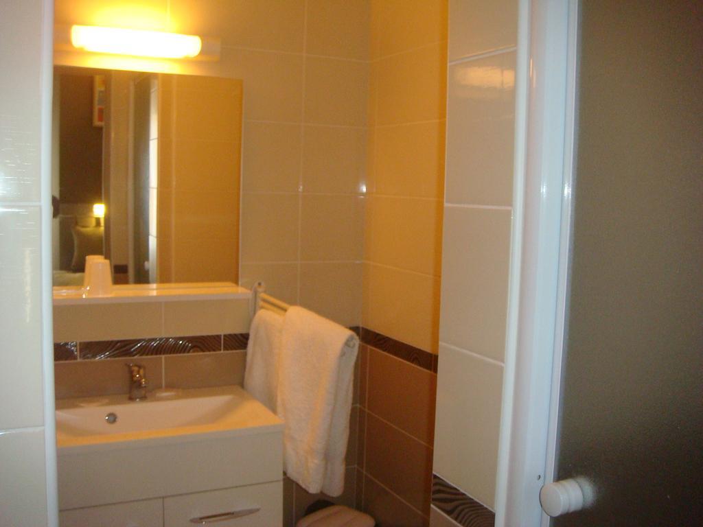 Hotel De L'Ariana Марсель Номер фото